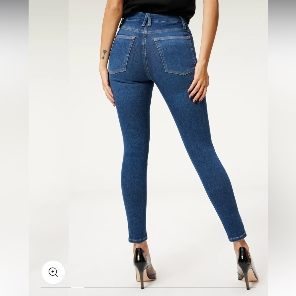 GOOD AMERICAN Good Waist Crop Jeans - Picture 4 of 16